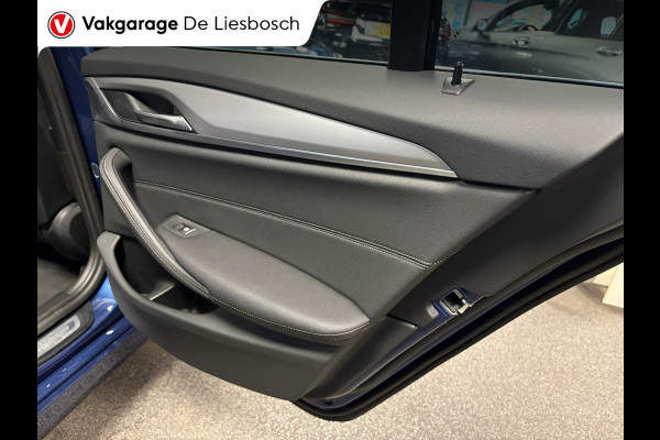 BMW 5 Serie Touring 530e Business Edition Plus / trekhaak / Leder / pdc / 360 camera