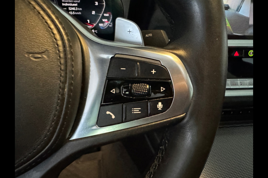 BMW 3-serie 330i High Executive M Sport Pano|HuD|Sfeer|NAP