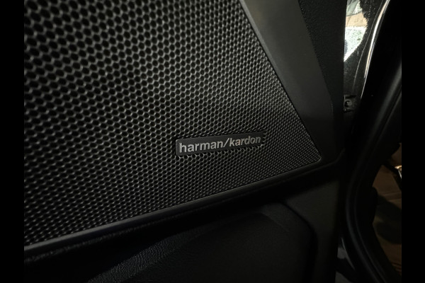 BMW 3-serie 330i High Executive M Sport Pano|HuD|Sfeer|NAP