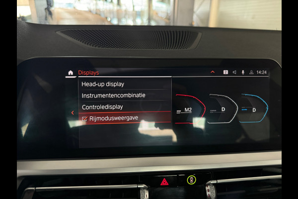 BMW 3-serie 330i High Executive M Sport Pano|HuD|Sfeer|NAP