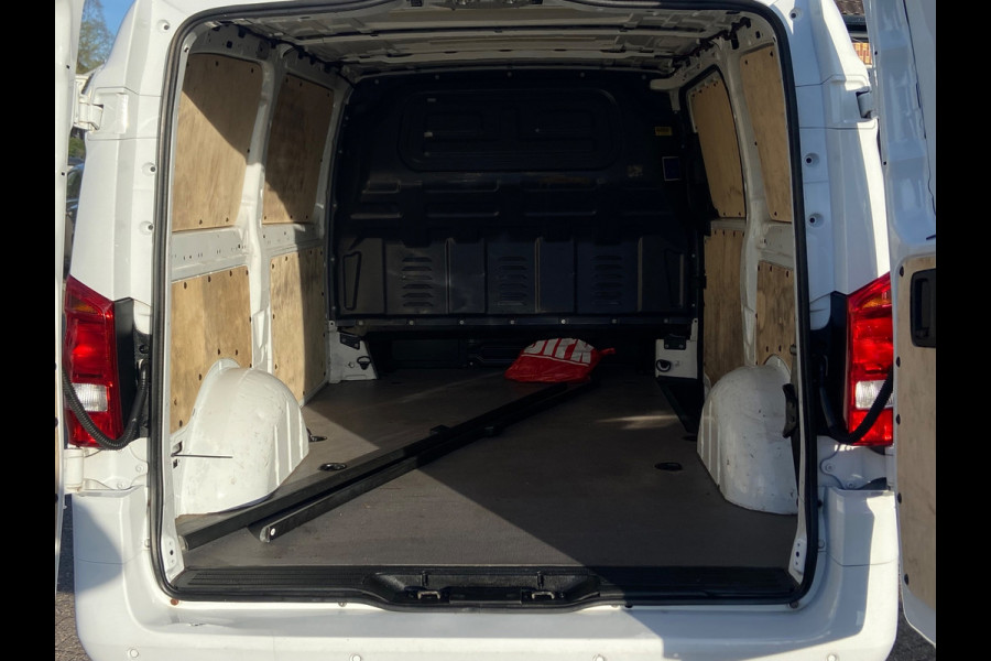 Mercedes-Benz Vito 114 CDI LANG/CAMERA/19INCH/PDC/SIDEBARS