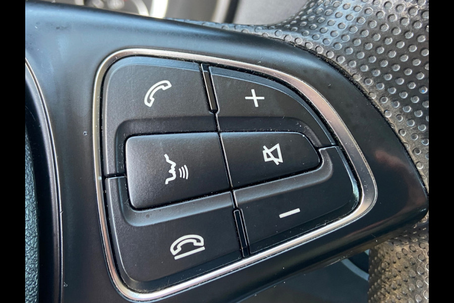 Mercedes-Benz Vito 114 CDI LANG/CAMERA/19INCH/PDC/SIDEBARS