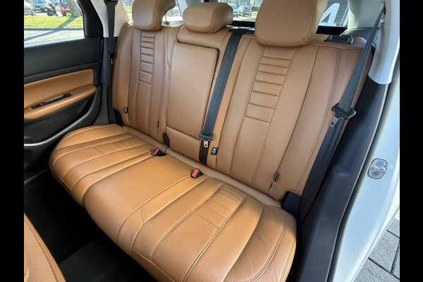 Peugeot 308 SW BWJ 2019 | 1.5HDI 131PK Executive | TREKHAAK | LEER | PANO DAK | PDC 2X | CLIMA | NAVI | CAMERA A |