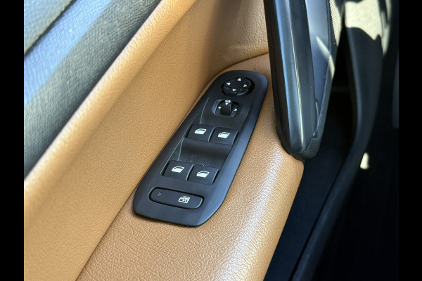 Peugeot 308 SW BWJ 2019 | 1.5HDI 131PK Executive | TREKHAAK | LEER | PANO DAK | PDC 2X | CLIMA | NAVI | CAMERA A |