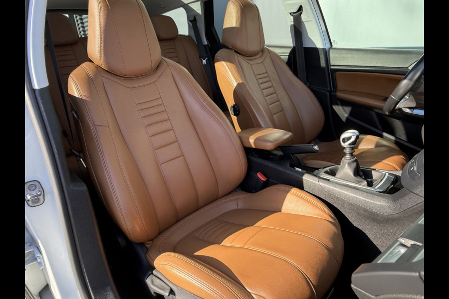 Peugeot 308 SW BWJ 2019 | 1.5HDI 131PK Executive | TREKHAAK | LEER | PANO DAK | PDC 2X | CLIMA | NAVI | CAMERA A |