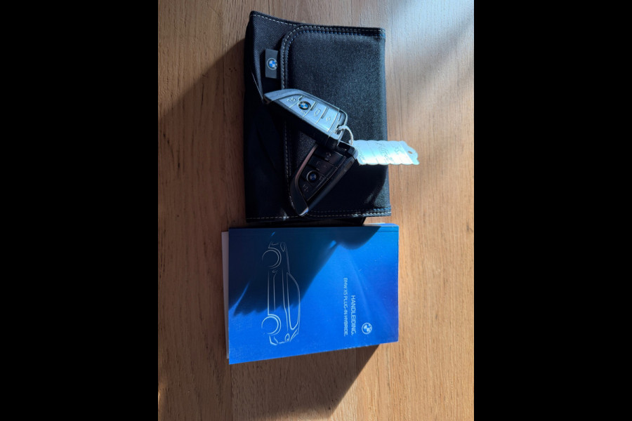 BMW X5 XDrive45e High Executive M-Sport Panoramadak Luchtvering 22"Lm Org-Ned Dealer Auto