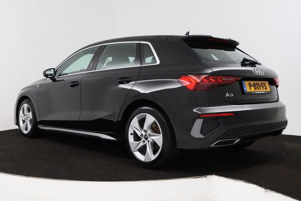 Audi A3 Sportback 30 TFSI S edition (DIGITALE COCKPIT, STOELVERWARMING, CRUISE ADAPTIEF, NAVIGATIE, PARKEERSENSOREN)
