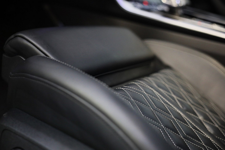 Audi A6 Avant 55 TFSI e Quattro RS6 Look / RS Zetels / Head Up / Carbon / Leder / Memory / B&O / 360 Camera / Open Pano / 22 Inch