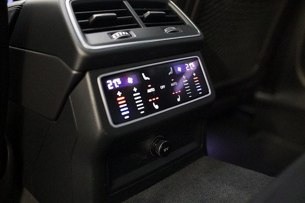 Audi A6 Avant 55 TFSI e Quattro RS6 Look / RS Zetels / Head Up / Carbon / Leder / Memory / B&O / 360 Camera / Open Pano / 22 Inch