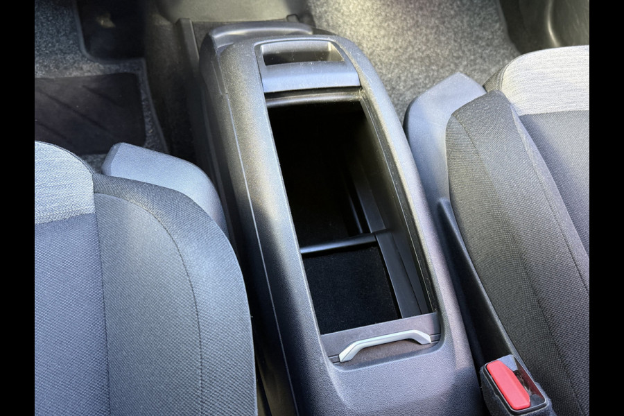 Citroën C4 Spacetourer BWJ 2021 | 1.2T Business AUTOMAAT | TREKHAAK | EL KOFFERKLEP | CAMERA A | 17'' LMV | PDC 2X | PARK PILOT | NAVI | CLIMA |