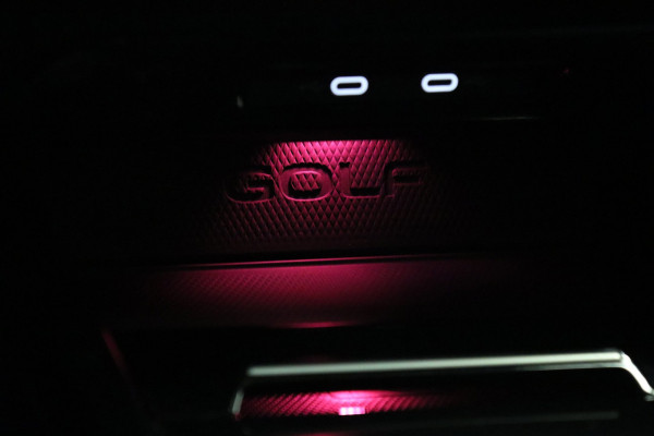 Volkswagen Golf 2.0 TSI GTI Clubsport Nürburgring / PANO / HK / MEMORY / HUD / IQ / ACC / LEDER