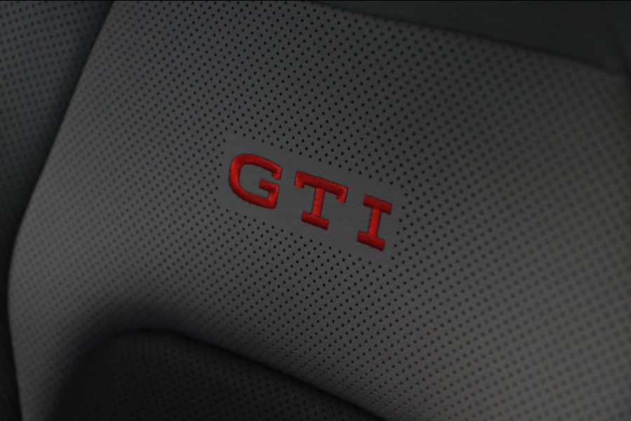 Volkswagen Golf 2.0 TSI GTI Clubsport Nürburgring / PANO / HK / MEMORY / HUD / IQ / ACC / LEDER