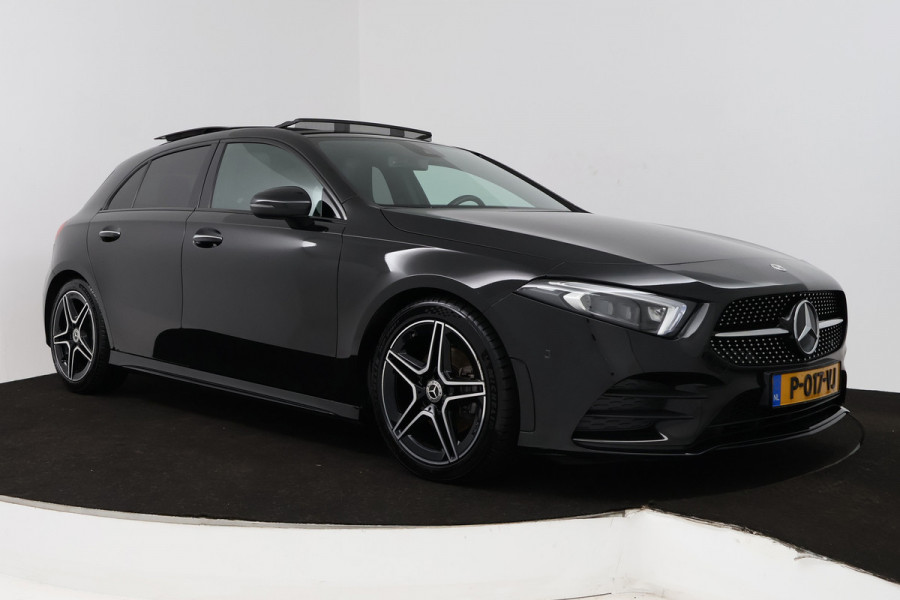 Mercedes-Benz A-Klasse 180 Business Solution AMG (PANORAMADAK, TREKHAAK AFNEEMBAAR, STOELVERWARMING, SFEERVERLICHTING, CAMERA)