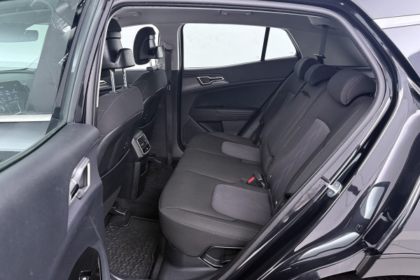 Kia Sportage 1.6 T-GDi Hybrid DynamicLine (TREKHAAK, DIGITALE COCKPIT, CRUISE ADAPTIEF, CAMERA, NAVIGATIE)