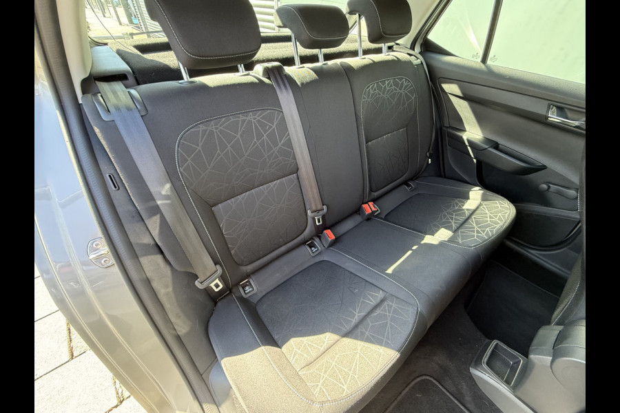 Škoda Fabia BWJ 2019 | 1.0TSI 96PK Clever | TREKHAAK | CLIMA | NAVIGATIE | CRUISE | PDC | LICHTMETAAL | CARPLAY |