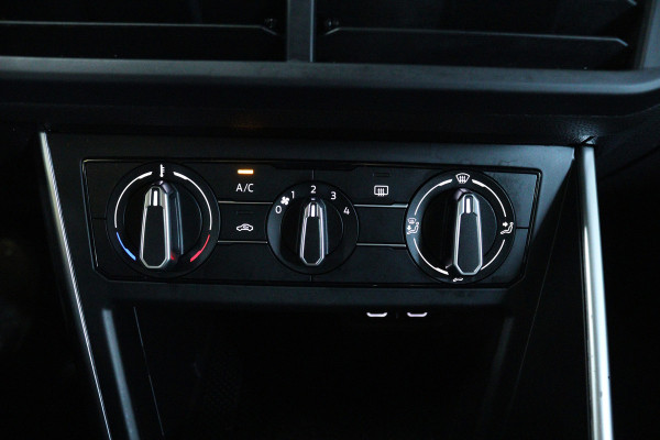 Volkswagen Polo 1.0 TSI Life (DIGITALE COCKPIT, NAVIGATIE, CRUISE ADAPTIEF, PARKEERSENSOREN)