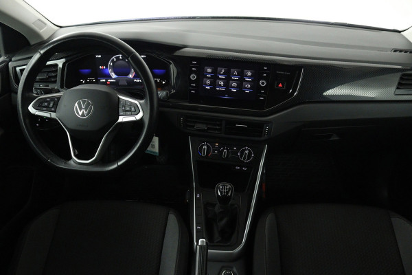 Volkswagen Polo 1.0 TSI Life (NAVIGATIE, CARPLAY, CRUISE CONTROL ADAPTIEF, PARKEERSENSOREN)