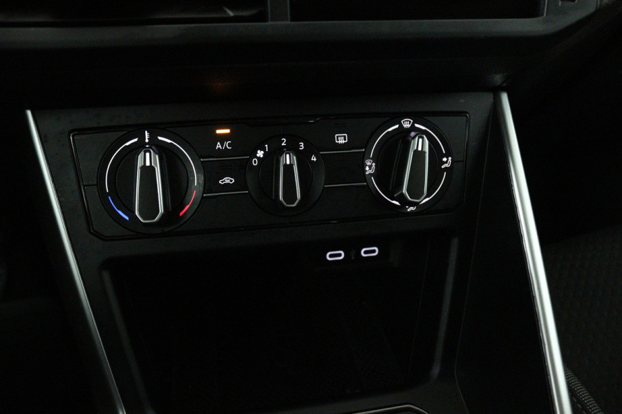 Volkswagen Polo 1.0 TSI Life (NAVIGATIE, CARPLAY, CRUISE CONTROL ADAPTIEF, PARKEERSENSOREN)