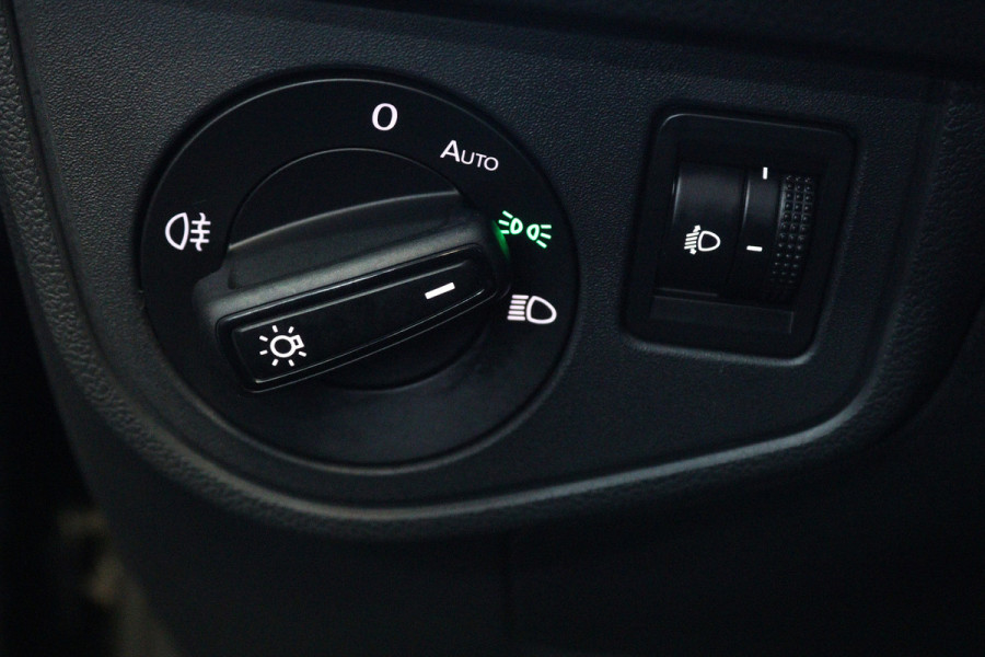 Volkswagen Polo 1.0 TSI Life (PARKEERSENSOREN, DIGITALE COCKPIT, CRUISE ADAPTIEF, CARPLAY)