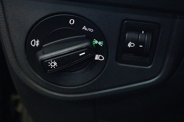 Volkswagen Polo 1.0 TSI Life (PARKEERSENSOREN, DIGITALE COCKPIT, CRUISE ADAPTIEF, CARPLAY)