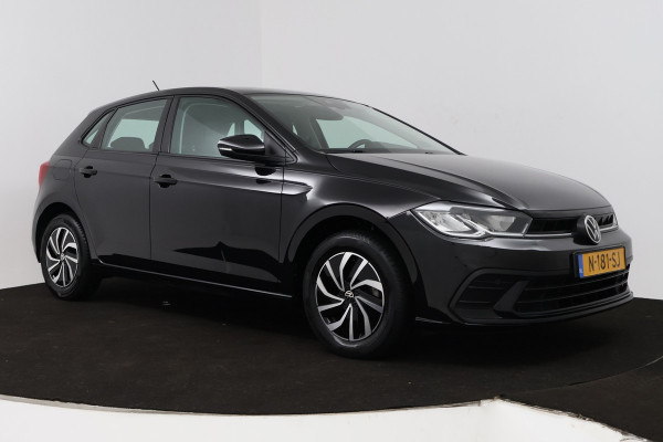 Volkswagen Polo 1.0 TSI Life (PARKEERSENSOREN, DIGITALE COCKPIT, CRUISE ADAPTIEF, CARPLAY)