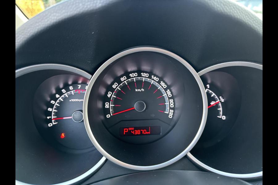 Kia Venga 1.6 CVVT Automaat DynamicPLusLine 1eEig|Navi|Camera|Trekhaak|Cruise