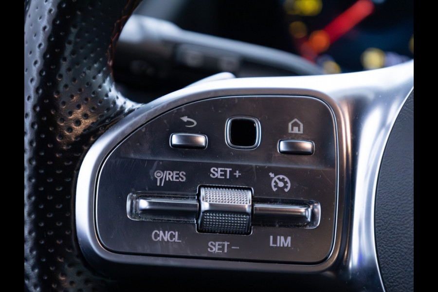 Mercedes-Benz GLA 250 e Business Sol. AMG Limited | Night pakket | Multi Beam Led | Stoelverw. | Camera | Navigatie | Cruise, PDC V+A, App. connect, Draadloze tel. lader, Sfeerverlichting