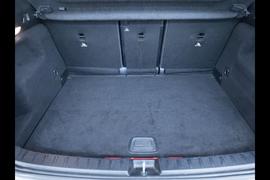 Mercedes-Benz GLA 250 e Business Sol. AMG Limited | Night pakket | Multi Beam Led | Stoelverw. | Camera | Navigatie | Cruise, PDC V+A, App. connect, Draadloze tel. lader, Sfeerverlichting