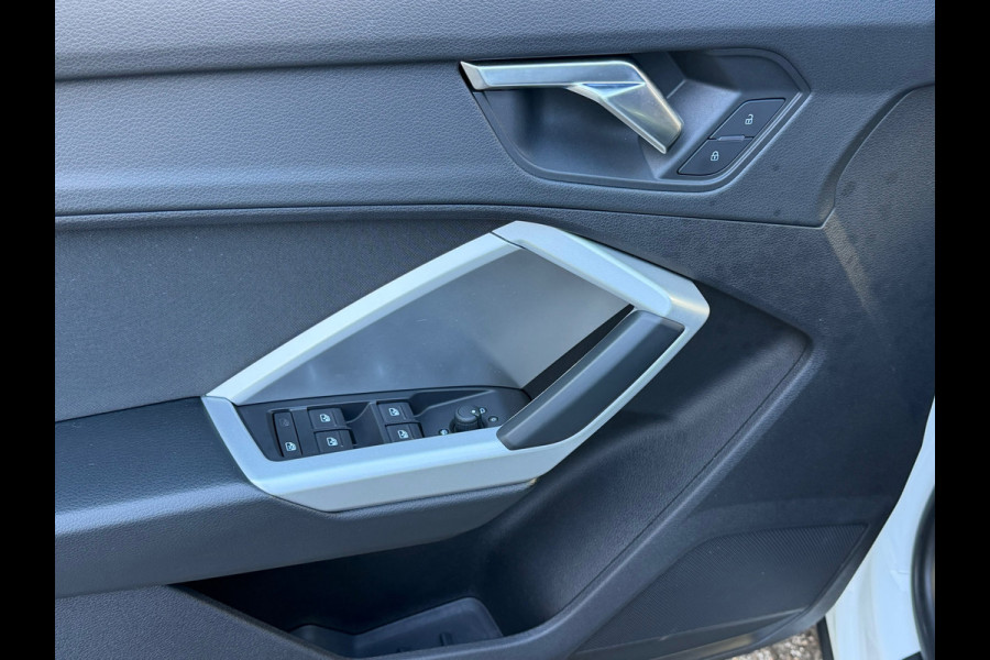 Audi Q3 Sportback 35 TFSI Pro Line S | Automaat 150Pk | Carplay Navi | Climate | Camera | Cruise | 20".