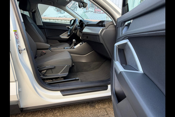 Audi Q3 Sportback 35 TFSI Pro Line S | Automaat 150Pk | Carplay Navi | Climate | Camera | Cruise | 20".