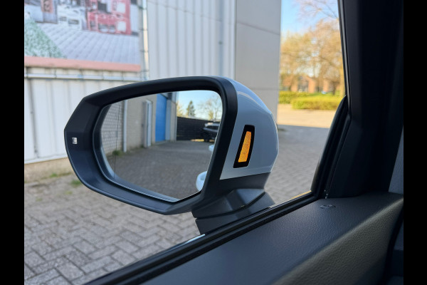 Audi Q3 Sportback 35 TFSI Pro Line S | Automaat 150Pk | Carplay Navi | Climate | Camera | Cruise | 20".