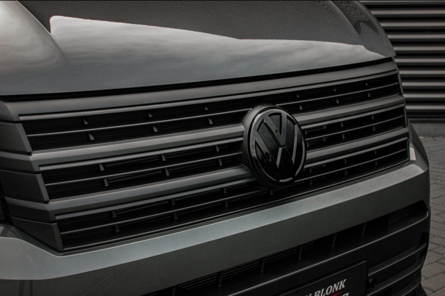 Volkswagen Crafter 2.0 TDI L3H3 Highline LED / XENON / APPLE CARPLAY / NAVIGATIE / DSG / FULL BLACK / 140PK / AUTOMAAT / 3-ZITS