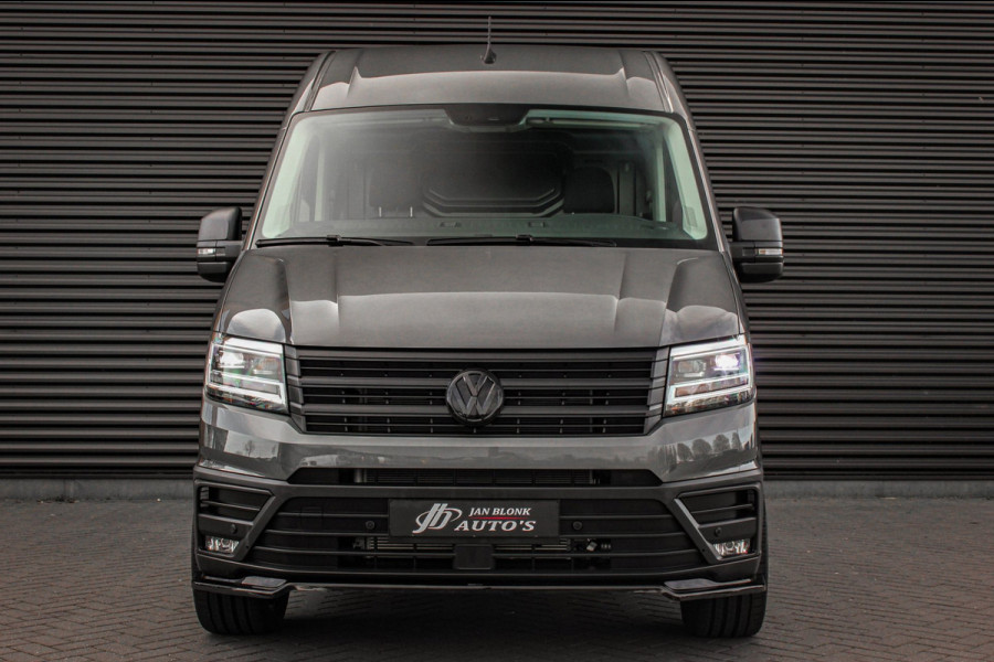 Volkswagen Crafter 2.0 TDI L3H3 Highline LED / XENON / APPLE CARPLAY / NAVIGATIE / DSG / FULL BLACK / 140PK / AUTOMAAT / 3-ZITS