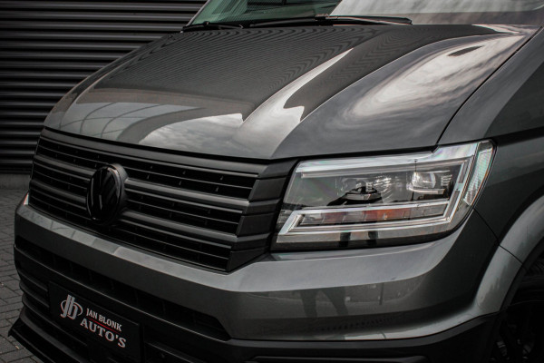 Volkswagen Crafter 2.0 TDI L3H3 Highline LED / XENON / APPLE CARPLAY / NAVIGATIE / DSG / FULL BLACK / 140PK / AUTOMAAT / 3-ZITS