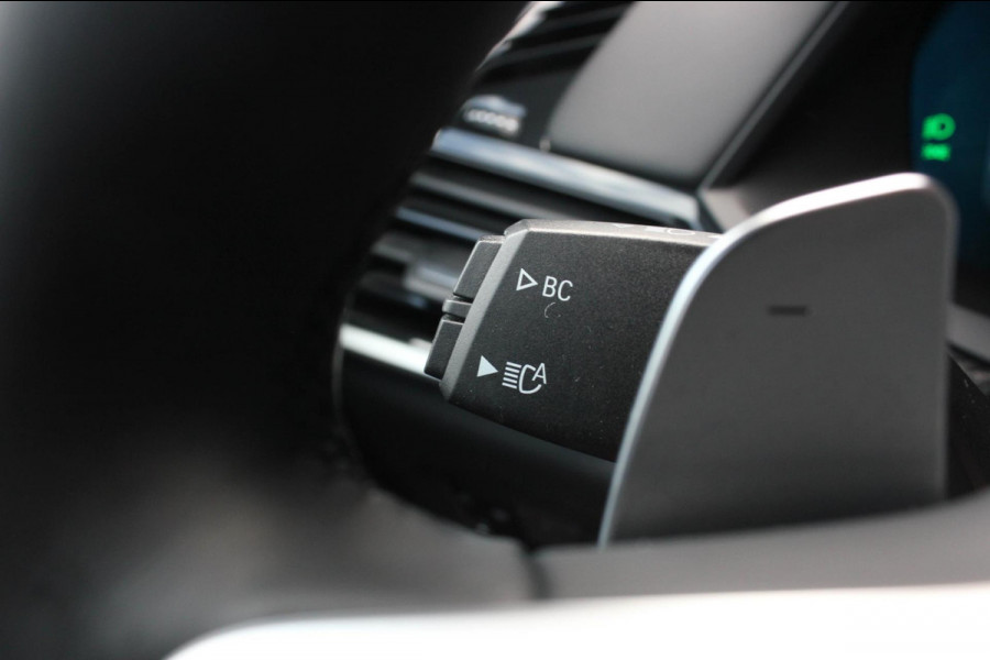 BMW X5 XDrive45e High Executive / HEAD- UP / 4WIELBESTURING / LUCHTVERING / DRIVING ASSISANT / MENORY COMFORT- SEATS / PANO- DAK