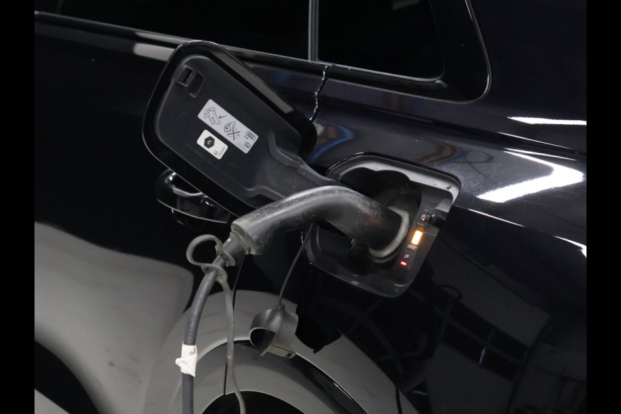 Audi Q8 60 TFSI e quattro Competition [SCHUIFDAK, RS STOELEN, B&O, TREKHAAK, APPLE CARPLAY, MEMORY SEATS, HEAD-UP, LEDEREN SPORTSTOELEN, STOELVERKOELING, STUURVERWARMING, 360 CAMERA, ADAPTIVE CRUISE, NIEUWSTAAT]
