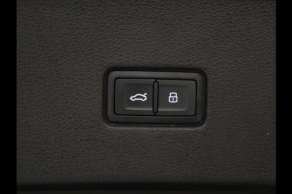 Audi Q8 60 TFSI e quattro Competition [SCHUIFDAK, RS STOELEN, B&O, TREKHAAK, APPLE CARPLAY, MEMORY SEATS, HEAD-UP, LEDEREN SPORTSTOELEN, STOELVERKOELING, STUURVERWARMING, 360 CAMERA, ADAPTIVE CRUISE, NIEUWSTAAT]