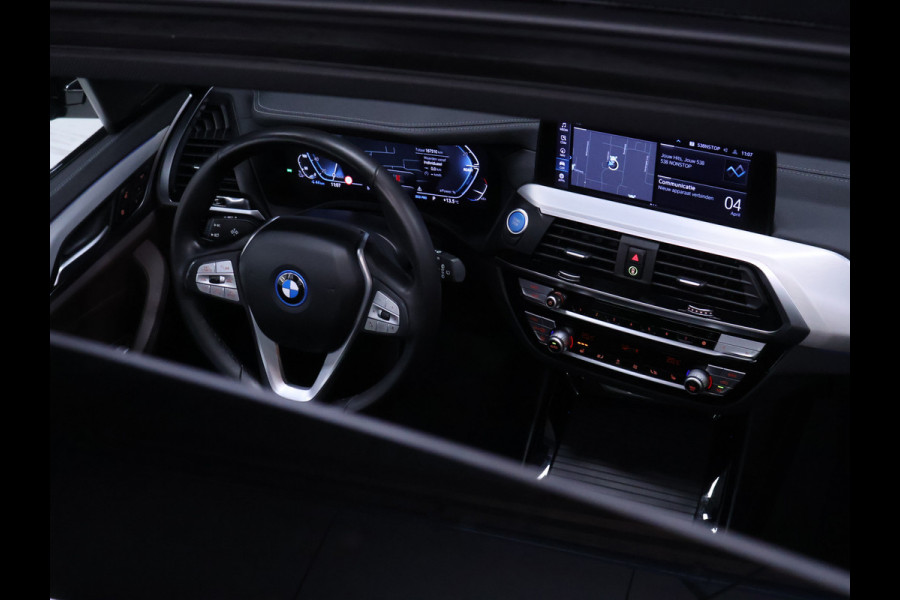 BMW iX3 High Executive 80 kWh [SCHUIFDAK, 360° CAMERA, APPLE CARPLAY, ANDROID AUTO, HARMAN KARDON, STOELVERWARMING, MEMORY SEATS, NIEUWSTAAT]