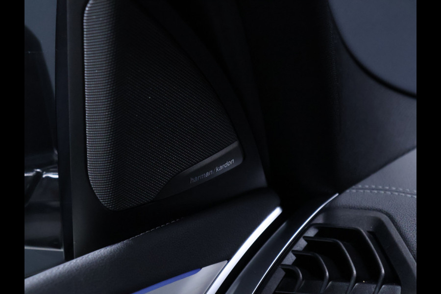 BMW iX3 High Executive 80 kWh [SCHUIFDAK, 360° CAMERA, APPLE CARPLAY, ANDROID AUTO, HARMAN KARDON, STOELVERWARMING, MEMORY SEATS, NIEUWSTAAT]