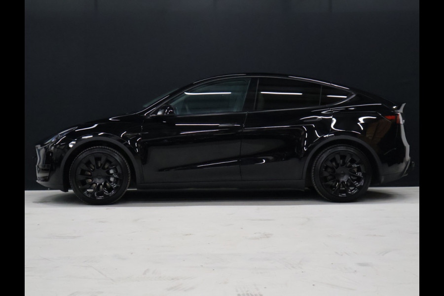 Tesla Model Y RWD 58 kWh [AUTOPILOT, TREKHAAK AFNEEMBAAR, PANORAMADAK, STUURVERWARMING, STOELVERWARMING, CAMERA, ELEKTRISCHE ACHTERKLEP, PDC V+A, VOL LEDER, CRUISE CONTROL, NIEUWSTAAT]