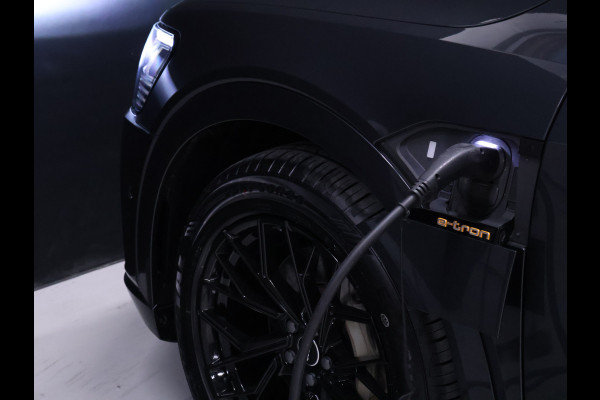 Audi e-tron 55 quattro Business edition Plus 95 kWh [SCHUIFDAK, MEMORY SEATS, CAMERA, APPLE CARPLAY, ANDROID AUTO, NIEUWSTAAT]