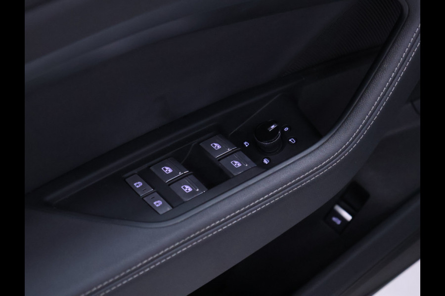 Audi e-tron 55 quattro Business edition Plus 95 kWh [SCHUIFDAK, MEMORY SEATS, CAMERA, APPLE CARPLAY, ANDROID AUTO, NIEUWSTAAT]