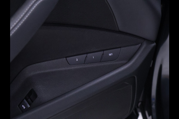 Audi e-tron 55 quattro Business edition Plus 95 kWh [SCHUIFDAK, MEMORY SEATS, CAMERA, APPLE CARPLAY, ANDROID AUTO, NIEUWSTAAT]