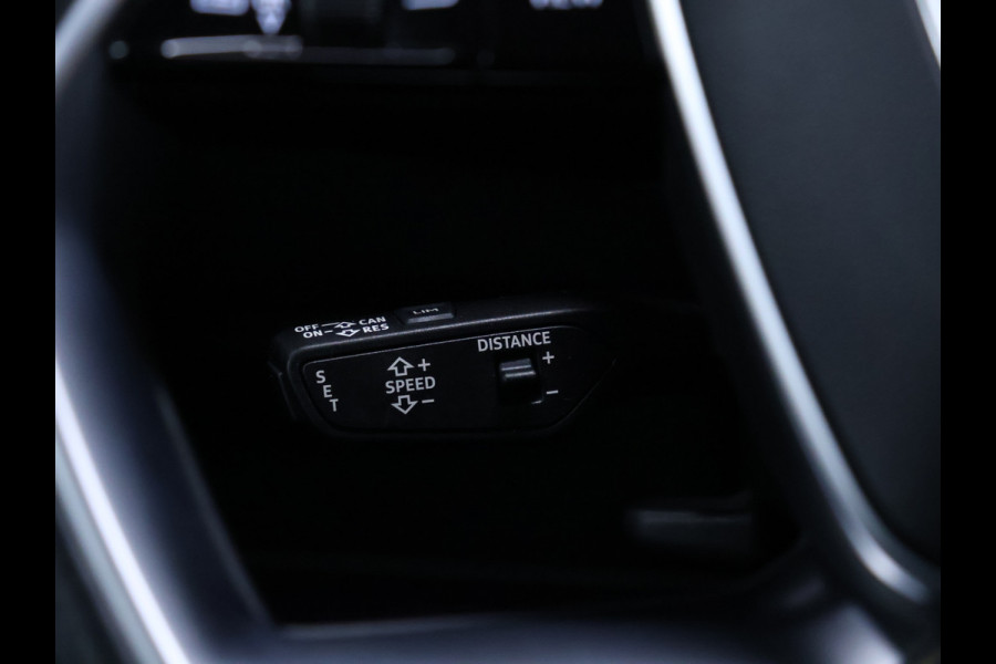 Audi e-tron 55 quattro Business edition Plus 95 kWh [SCHUIFDAK, MEMORY SEATS, CAMERA, APPLE CARPLAY, ANDROID AUTO, NIEUWSTAAT]
