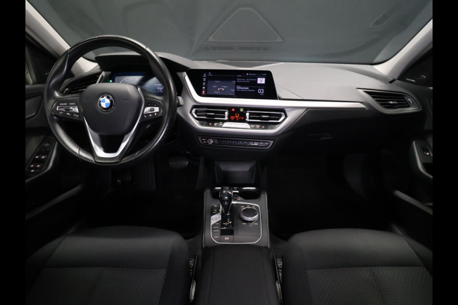 BMW 1-serie 120i Executive Edition [HARMAN/KARDON, APPLE CARPLAY, ANDROID, ADAPTIVE CRUISE CONTROL, CAMERA, CLIMATE CONTROL, NIEUWSTAAT]