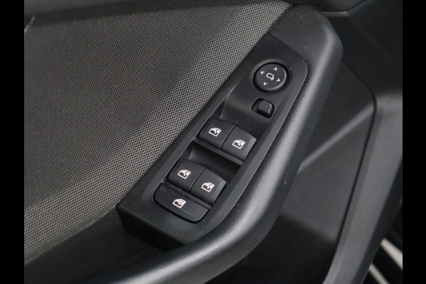 BMW 1-serie 120i Executive Edition [HARMAN/KARDON, APPLE CARPLAY, ANDROID, ADAPTIVE CRUISE CONTROL, CAMERA, CLIMATE CONTROL, NIEUWSTAAT]