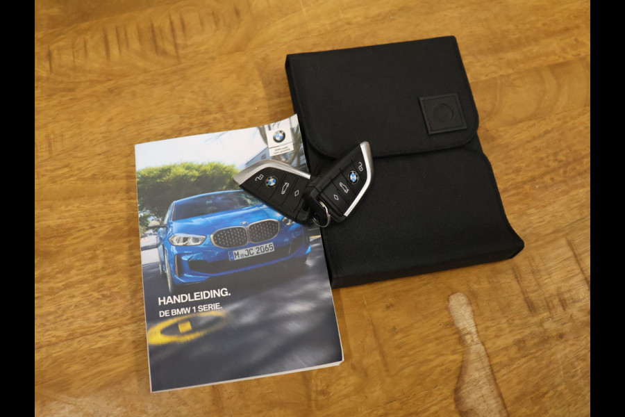 BMW 1-serie 120i Executive Edition [HARMAN/KARDON, APPLE CARPLAY, ANDROID, ADAPTIVE CRUISE CONTROL, CAMERA, CLIMATE CONTROL, NIEUWSTAAT]