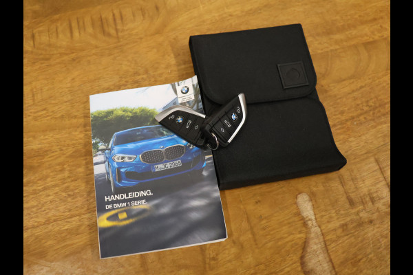 BMW 1-serie 120i Executive Edition [HARMAN/KARDON, APPLE CARPLAY, ANDROID, ADAPTIVE CRUISE CONTROL, CAMERA, CLIMATE CONTROL, NIEUWSTAAT]