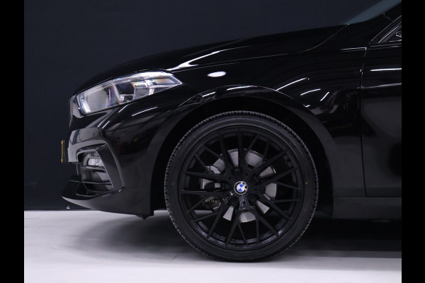 BMW 1-serie 118i M Sport [SFEERVERLICHTING, APPLE CARPLAY, ANDROID AUTO, STOELVERWARMING, M SPORTSTUUR, CRUISE CONTROL, NIEUWSTAAT]