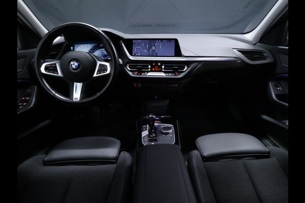 BMW 1-serie 118i M Sport [SFEERVERLICHTING, APPLE CARPLAY, ANDROID AUTO, STOELVERWARMING, M SPORTSTUUR, CRUISE CONTROL, NIEUWSTAAT]